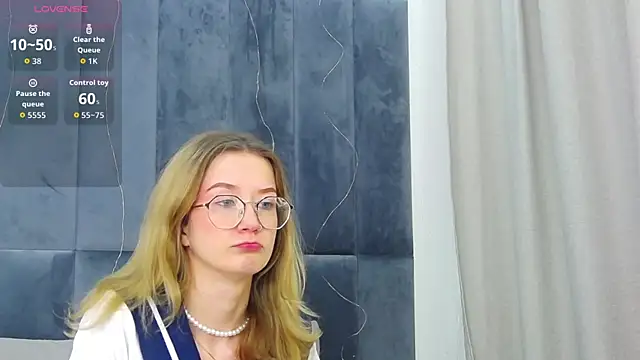 MaeLili online show from 01-16-26, 08:40