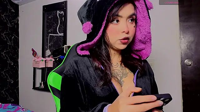 rin yamamoto online show from 10-17-25, 03:14