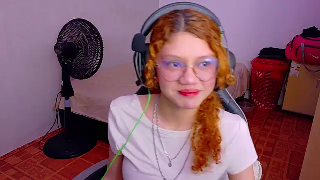 Birdie 0 online show from 09-22-25, 01:24