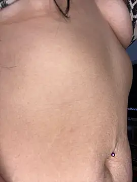 tianastone  online show from 10-11-25, 03:28