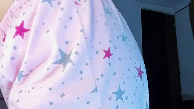 tianastone  online show from 10-27-25, 03:43