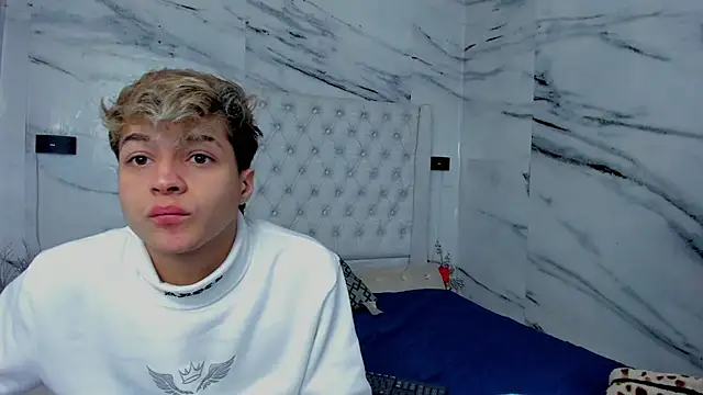 Ari and Storm online show from 09-16-25, 01:23