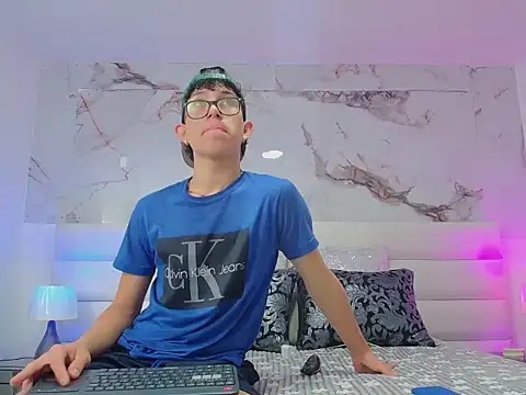 Marcus and Tony online show from 03-26-26, 07:52