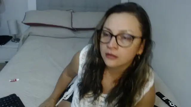 Snapshot of sophie_lopez1 chatting on 06-30-26, 02:23 sophie lopez1 online show from 06-30-26, 02:23