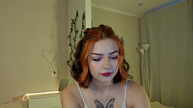 PurrrBerry online show from 09-18-25, 03:19