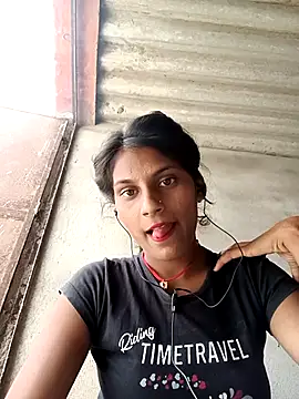 Snapshot of Jyoti_thakurr chatting on 09-10-25, 06:35 Jyoti thakurr online show from 09-10-25, 06:35