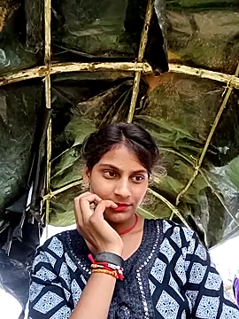 Snapshot of Jyoti_thakurr chatting on 09-11-25, 06:46 Jyoti thakurr online show from 09-11-25, 06:46