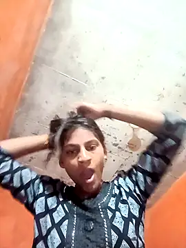 Snapshot of Jyoti_thakurr chatting on 09-22-25, 11:40 Jyoti thakurr online show from 09-22-25, 11:40