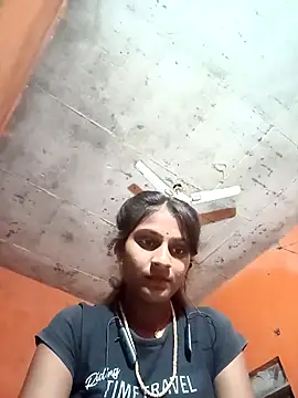 Snapshot of Jyoti_thakurr chatting on 10-10-25, 04:28 Jyoti thakurr online show from 10-10-25, 04:28