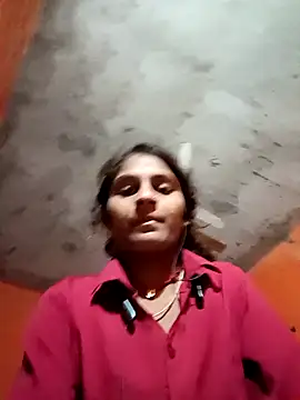 Snapshot of Jyoti_thakurr chatting on 10-30-25, 10:49 Jyoti thakurr online show from 10-30-25, 10:49