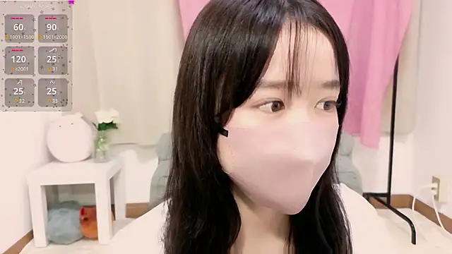 Snapshot of Anne_Anne_chan chatting on 10-18-25, 11:33 Anne Anne chan online show from 10-18-25, 11:33