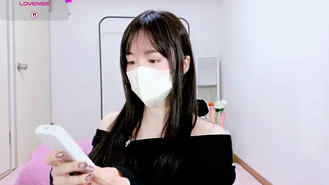 Snapshot of Anne_Anne_chan chatting on 11-14-25, 05:50 Anne Anne chan online show from 11-14-25, 05:50