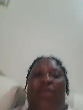 Snapshot of Mnach chatting on 04-11-26, 04:11 Mnach online show from 04-11-26, 04:11