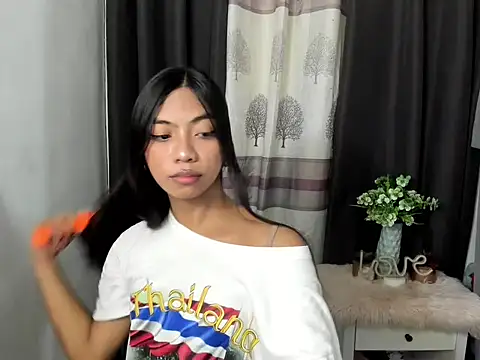 Kayra Slut122 online show from 10-28-25, 04:16
