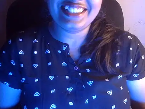 Snapshot of Aanya_Hazel chatting on 09-11-25, 07:25 Aanya Hazel online show from 09-11-25, 07:25