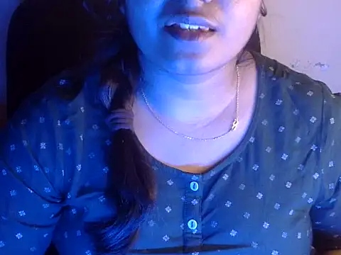 Snapshot of Aanya_Hazel chatting on 09-27-25, 04:45 Aanya Hazel online show from 09-27-25, 04:45