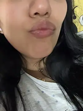 Snapshot of PrincessYYara chatting on 03-08-26, 02:04 PrincessYYara online show from 03-08-26, 02:04