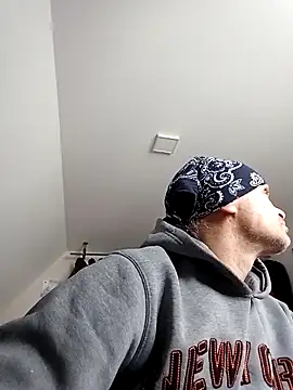 Kuba Gd online show from 04-17-26, 12:41