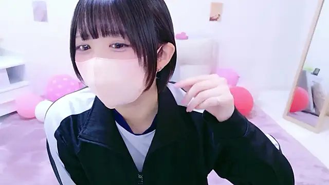 Hinata Sun online show from 04-18-26, 05:00