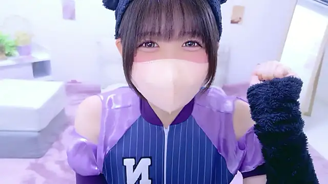 Hinata Sun online show from 05-20-26, 11:27