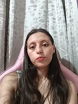 Snapshot of Lahila_ chatting on 06-30-26, 04:08 Lahila online show from 06-30-26, 04:08