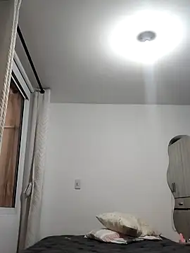 mia mancinii online show from 03-18-26, 04:54