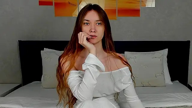 AmadaReine online show from 03-08-26, 04:16