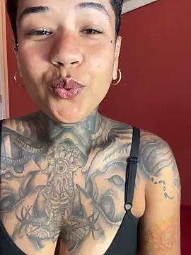 Snapshot of xbigpeach chatting on 10-06-25, 11:18 xbigpeach online show from 10-06-25, 11:18