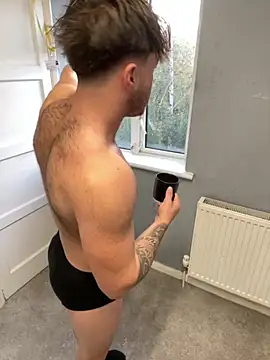 harleybarker online show from 10-30-25, 07:21