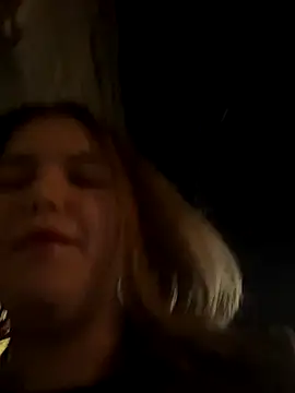 Snapshot of IssadoraaPink chatting on 09-23-25, 06:11 IssadoraaPink online show from 09-23-25, 06:11