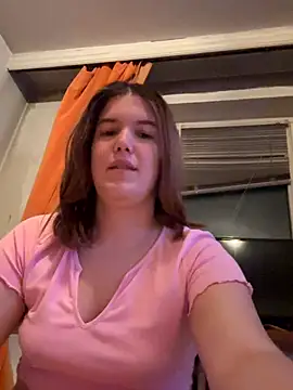 Snapshot of IssadoraaPink chatting on 09-24-25, 07:06 IssadoraaPink online show from 09-24-25, 07:06