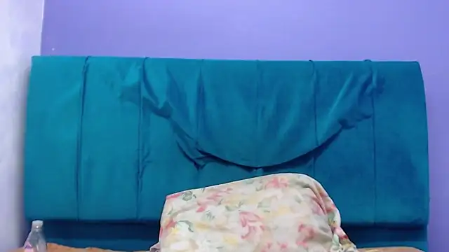 andrealopezcm101 online show from 02-22-26, 12:47