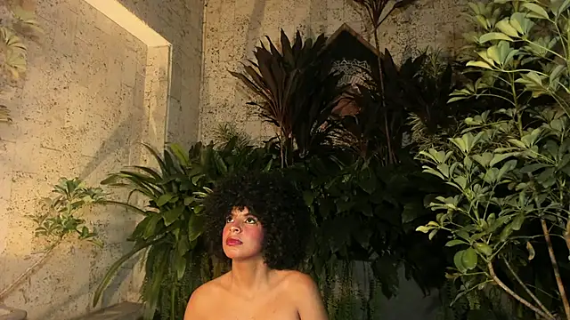 Snapshot of SheyLopez chatting on 10-19-25, 03:07 SheyLopez online show from 10-19-25, 03:07