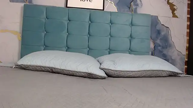 Snapshot of Marianasmith chatting on 09-09-25, 11:43 Marianasmith online show from 09-09-25, 11:43