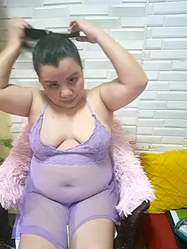 hotlyn45 online show from 11-29-25, 02:47