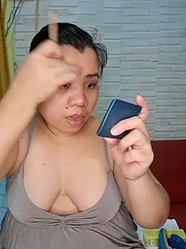 Snapshot of hotlyn45 chatting on 03-01-26, 01:13 hotlyn45 online show from 03-01-26, 01:13