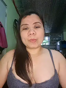 Snapshot of hotlyn45 chatting on 03-17-26, 12:04 hotlyn45 online show from 03-17-26, 12:04