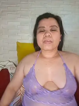 Snapshot of hotlyn45 chatting on 04-06-26, 06:14 hotlyn45 online show from 04-06-26, 06:14