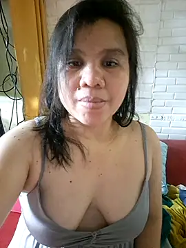 Snapshot of hotlyn45 chatting on 06-27-26, 01:10 hotlyn45 online show from 06-27-26, 01:10