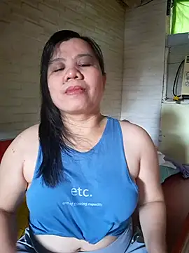 Snapshot of hotlyn45 chatting on 07-13-26, 03:20 hotlyn45 online show from 07-13-26, 03:20
