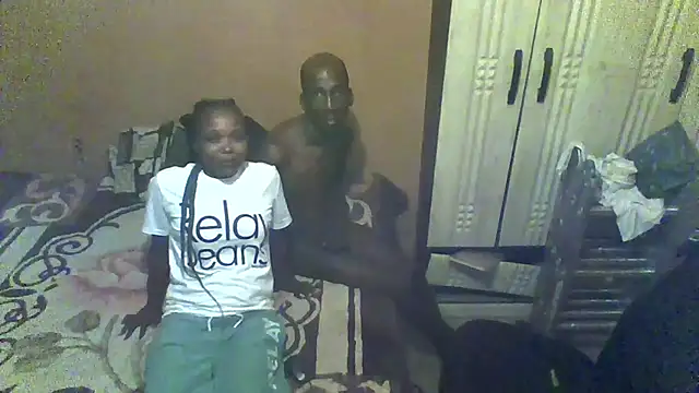 longdickson12345 online show from 04-18-26, 07:07