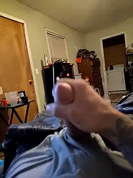 Wolfyking95 online show from 10-23-25, 05:07