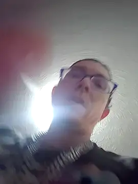 Snapshot of Eyelisss chatting on 11-28-25, 07:27 Eyelisss online show from 11-28-25, 07:27