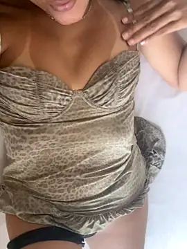 Katianesantos online show from 09-25-25, 05:27