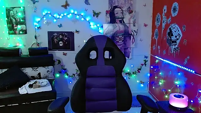 Snapshot of carol_20 chatting on 12-20-24, 01:47 carol 20 online show from 12-20-24, 01:47