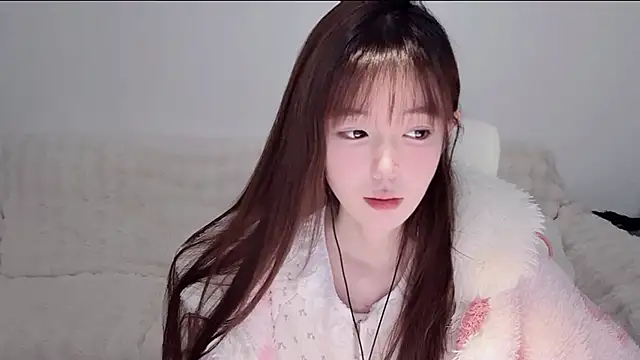 Xiao-runbao online show from 01-12-26, 03:28