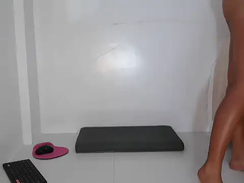 Islandarkgirl online show from 04-07-26, 01:06