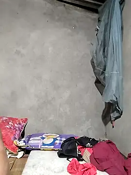 kute-00 online show from 10-29-25, 01:35