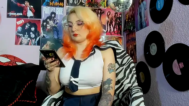 Snapshot of Avril_Maria chatting on 02-15-26, 07:54 Avril Maria online show from 02-15-26, 07:54