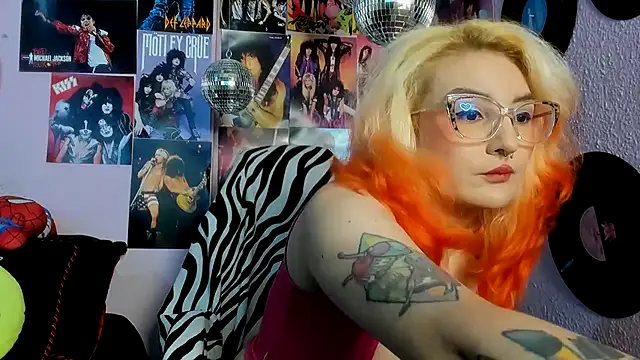 Snapshot of Avril_Maria chatting on 02-18-26, 05:53 Avril Maria online show from 02-18-26, 05:53